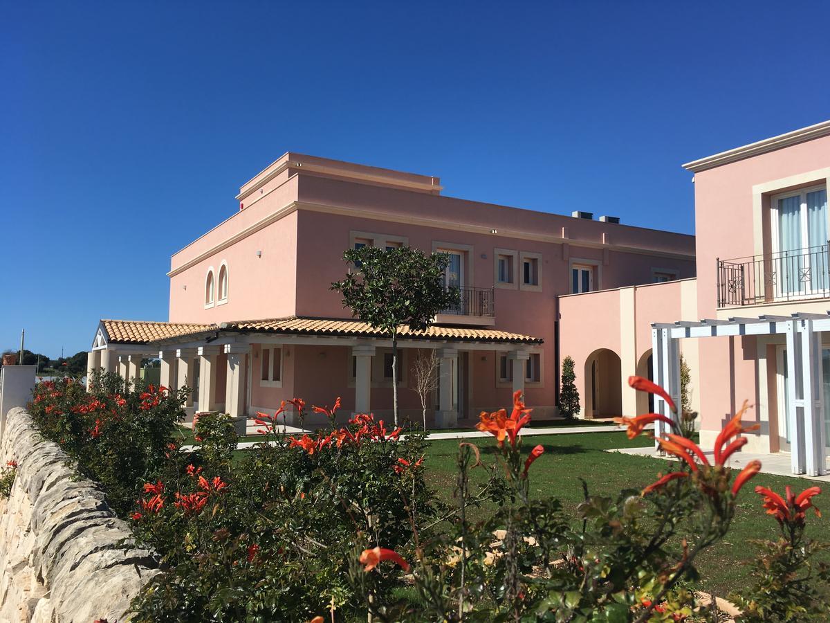 Hotel Danieli Pozzallo Bagian luar foto