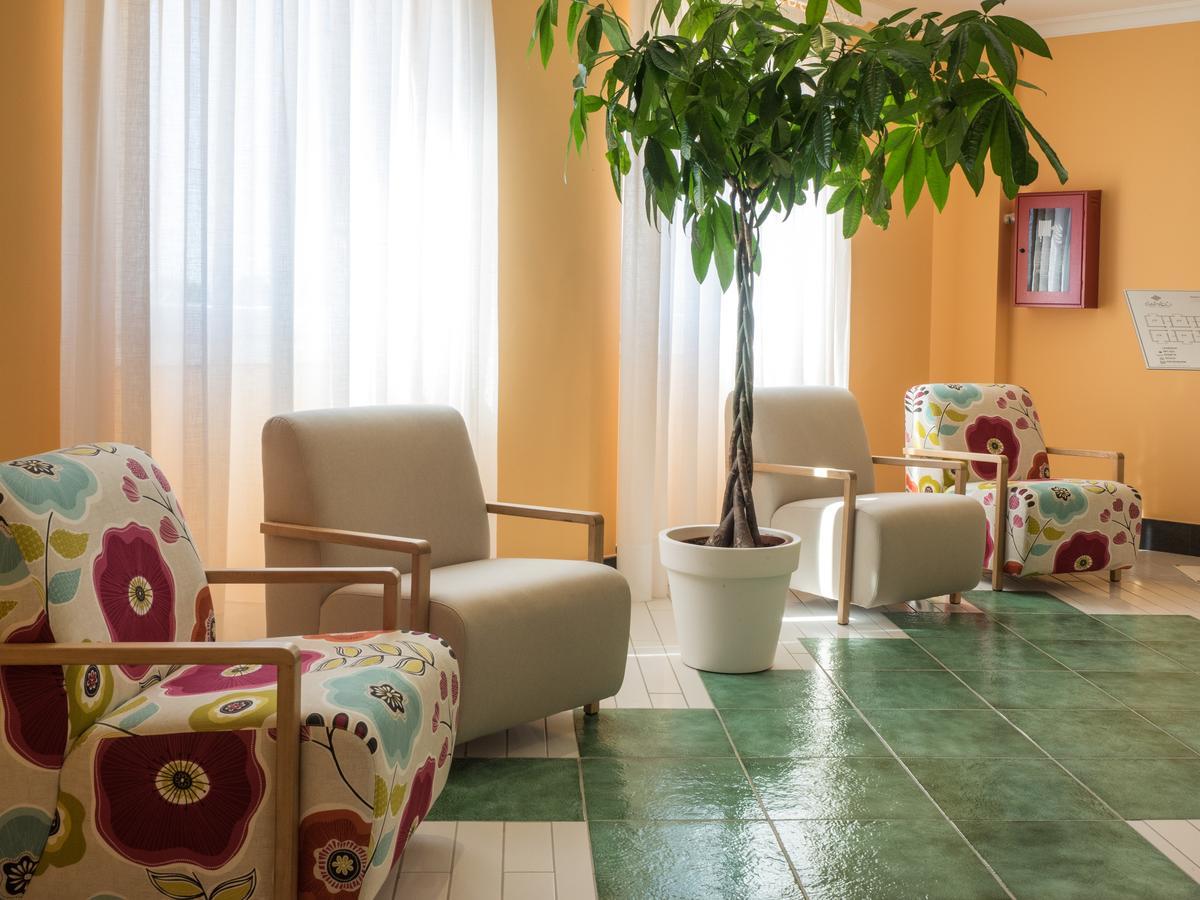 Hotel Danieli Pozzallo Bagian luar foto