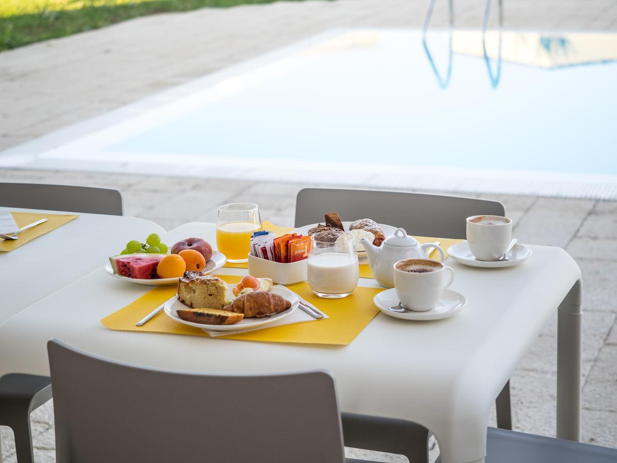 Hotel Danieli Pozzallo Bagian luar foto